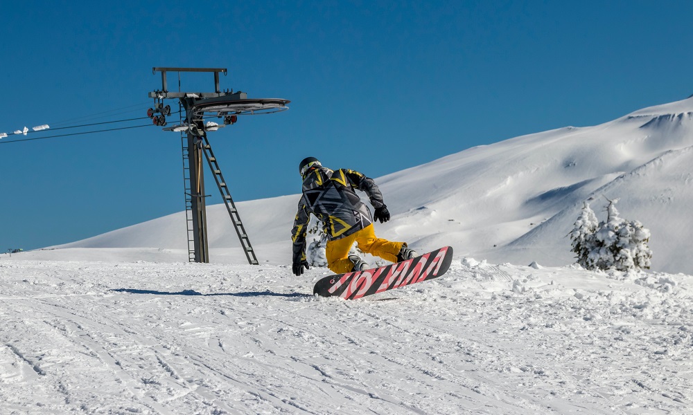 Омича-сноубордиста сотрудники МЧС спасли в Сочи с южного склона горы Каменный столб 