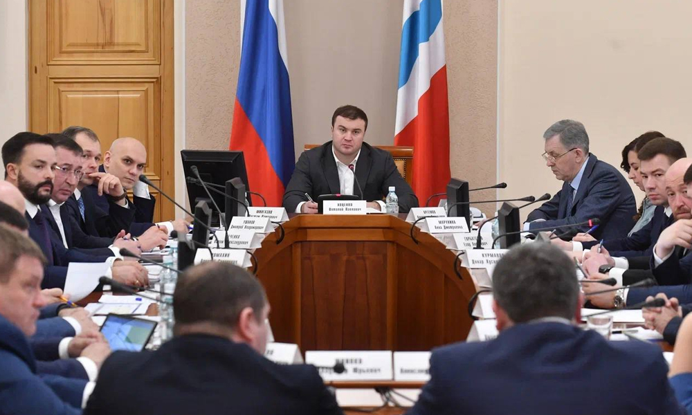 Виталий Хоценко поставил задачи по реализации новых нацпроектов в Омской области