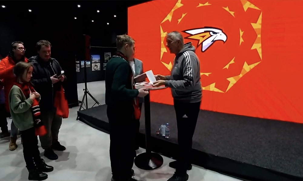 Омичи вновь смогут сфотографироваться с Бобом Хартли и взять автограф