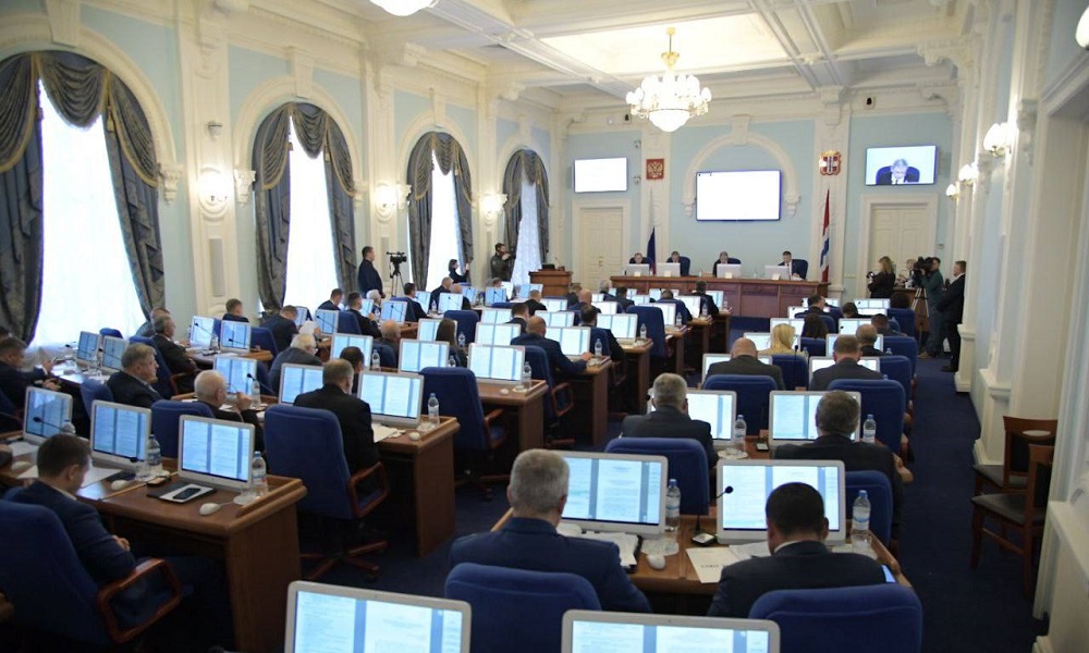 Депутаты Законодательного Собрания Омской области приняли к рассмотрению инициативу по внесению изменений в Кодекс об административных правонарушениях