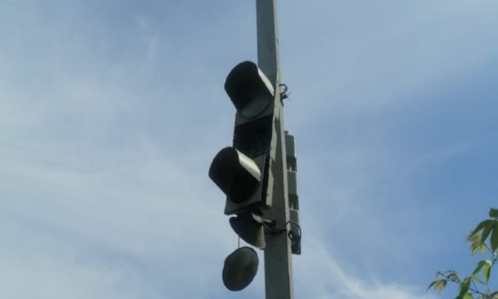 Специалисты омского «Транссигнала» заменили и восстановили 855 дорожных знаков