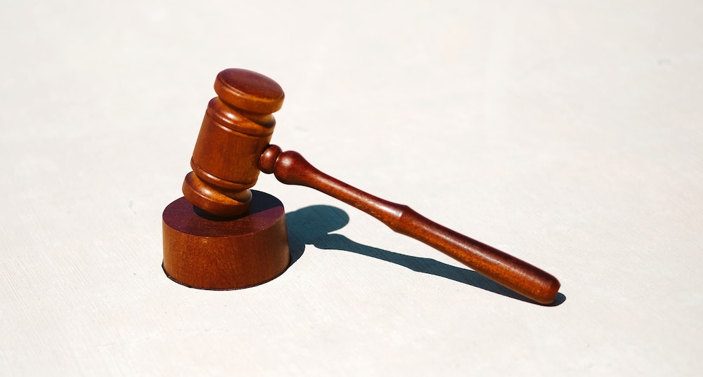 Омский суд решит, будет ли экс-министр Илюшин возвращать региональному бюджету более 700 млн рублей