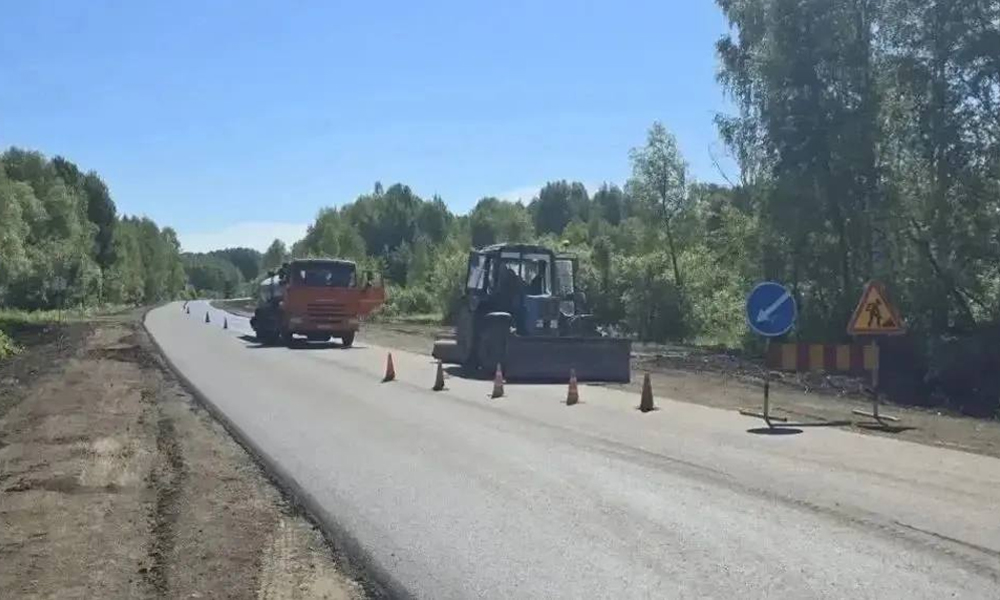 В Знаменском районе завершают ремонт дороги Тара – Усть-Ишим