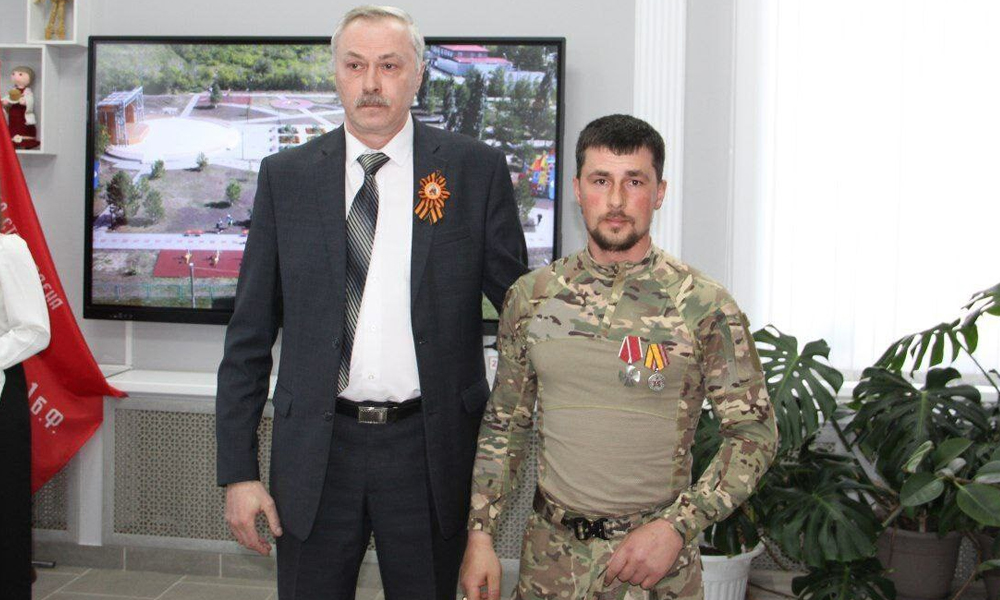 В Омске наградили участника СВО и волонтёров организации «Земляки сила»