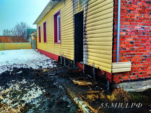 Омич поджёг строящийся дом соседа