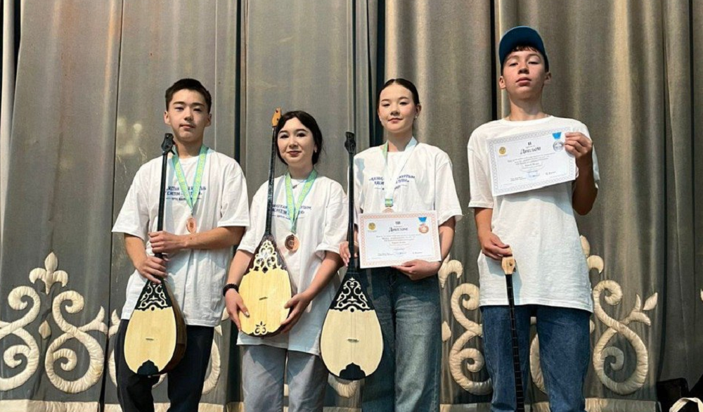 Омичи завоевали серебро и бронзу на Международной олимпиаде по казахскому языку и литературе 