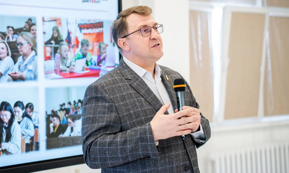 В Омске наградили отличников юбилейного Тотального диктанта