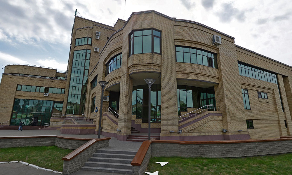 Семиэтажное здание Сбербанка в омском городке Водников продают по сниженной цене 