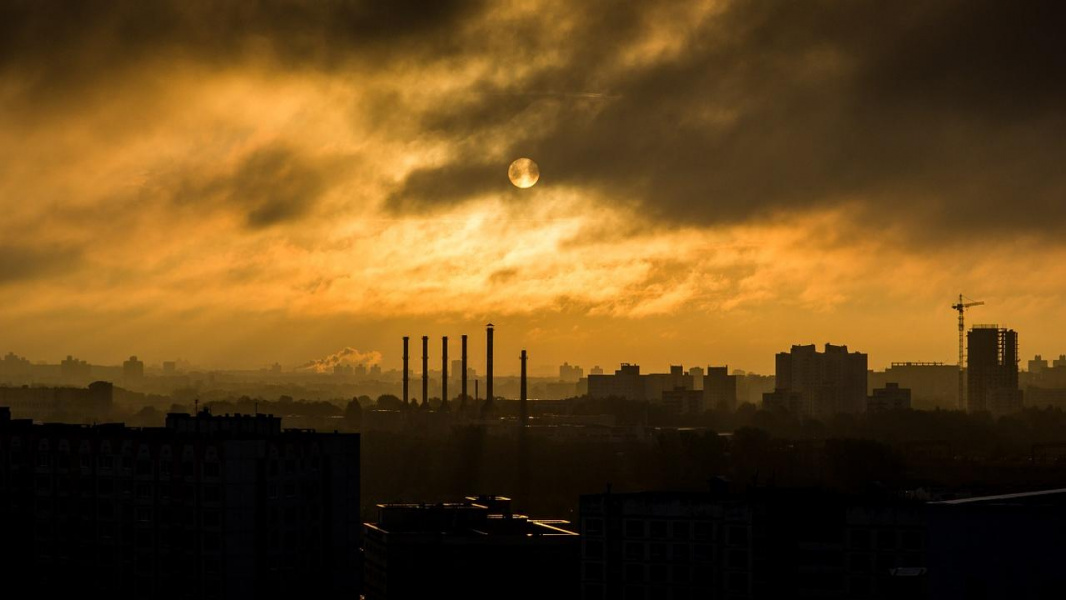 На омском заводе Ростехнадзор выявил 11 нарушений. Работу предприятия хотят приостановить 