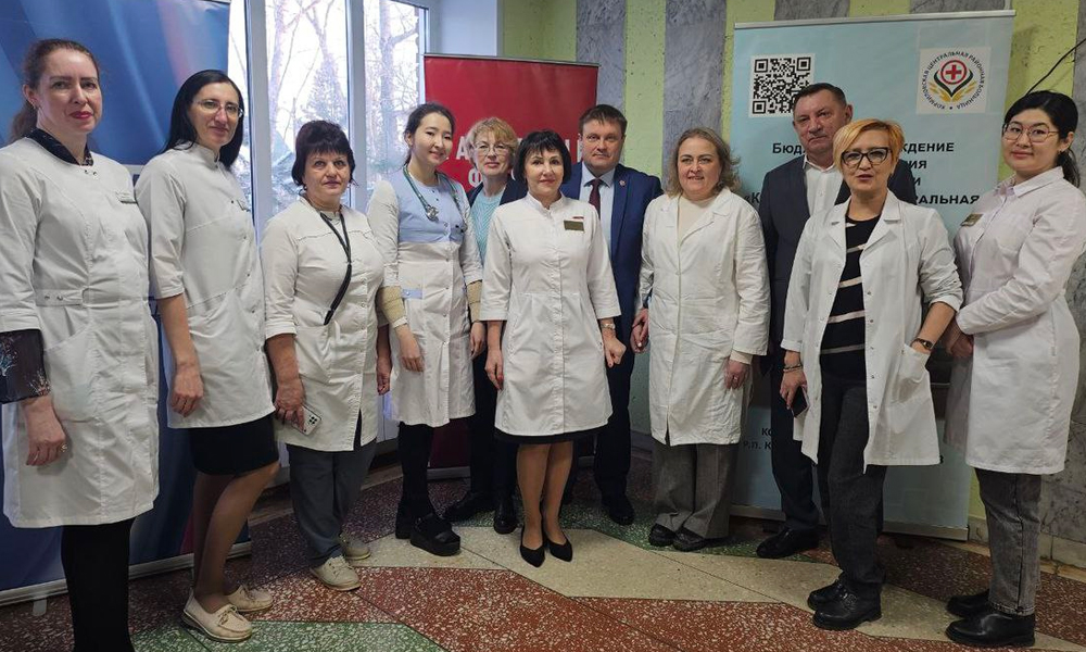 Врачи-специалисты из Омска провели приём в Кормиловском районе