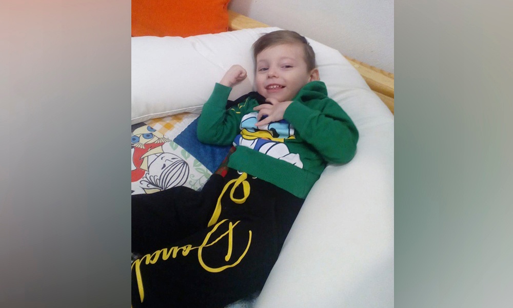 Омичей просят помочь 4-летнему Диме Тормышову из Донбасса