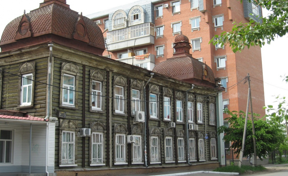 В центре Омска за 39 млн рублей продают историческое здание 