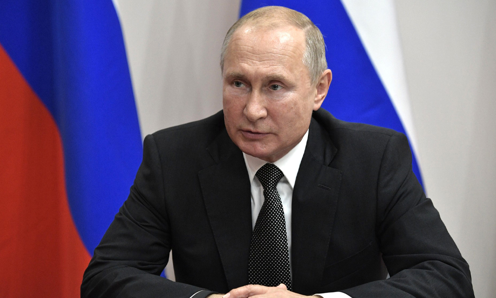 Владимир Путин поздравил омичей с Днём защитника Отечества