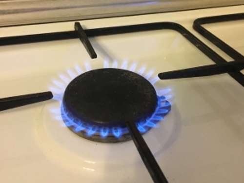 Дома омичей могут оснастить газовыми плитами с автоотключением