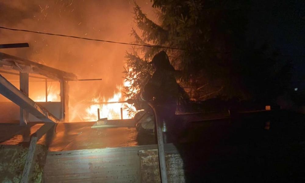 Следком расследует дело о смерти двух омичей во время пожара