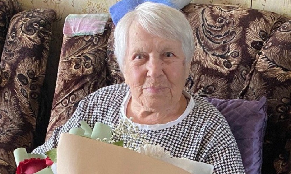 Омских ветеранов начали поздравлять с Днём города и Днём Омской области