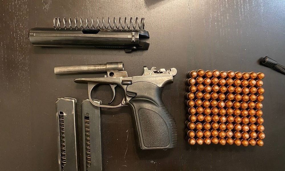 Трёх омичей задержали за производство и продажу оружия 