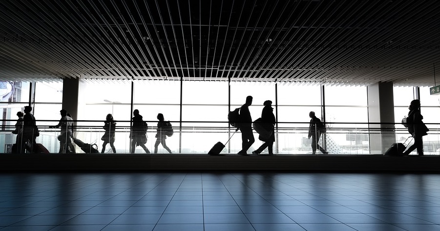 Бюджетно улететь из Омска можно будет с января 2021 года