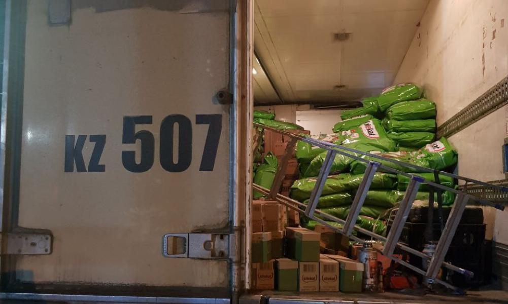 В Омскую область не пустили почти 5 тонн некачественного кошачьего корма 