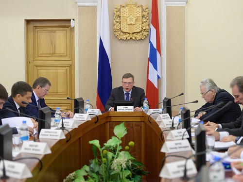 Александр Бурков потребовал ставить реальные сроки сдачи проблемных омских домов