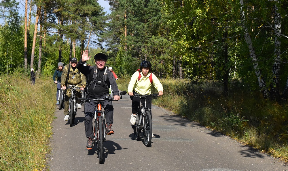 Осенний сад Комиссарова и свежий кофе в лесу: участники «Омского велотрипа» подвели итоги, но не прощаются