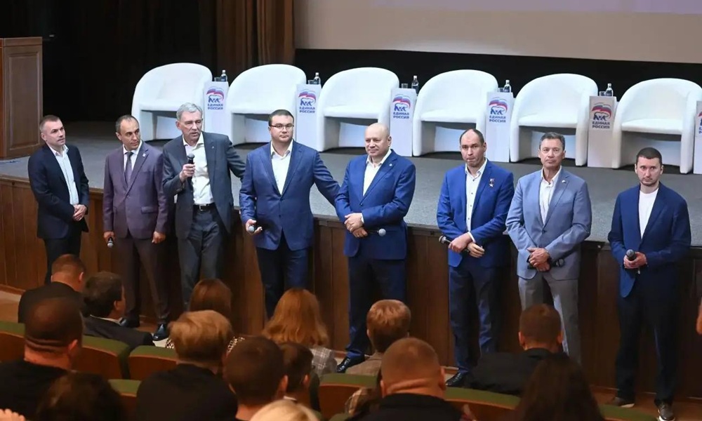 Виталий Хоценко встретился с жителями Центрального округа Омска