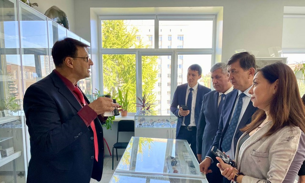 Студенты и преподаватели омского педуниверситета приняли участи в Форуме регионов государств-членов ШОС