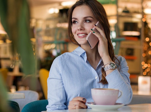 Омичам рассказали, как не навредить себе сотовым телефоном