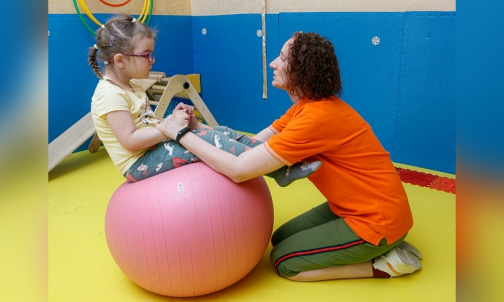 2 апреля в России обсуждают систему поддержки людей с аутизмом