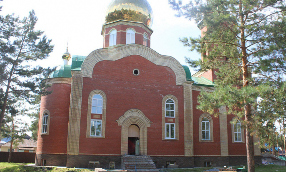 В Нижней Омке завершается строительство храма Богоявления
