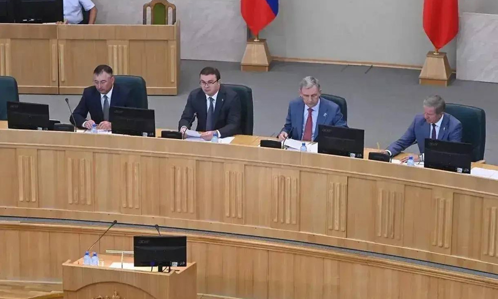 Виталий Хоценко назвал соцобязательства одним из приоритетов бюджетной политики региона
