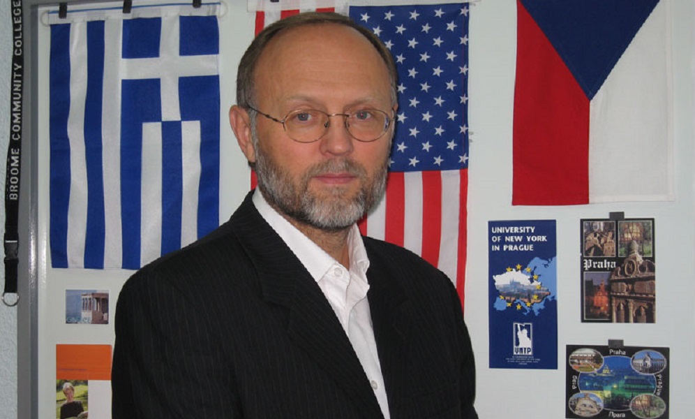 Экс-декан ФМБ Юрий Дусь решил уйти из ОмГУ в частный бизнес 