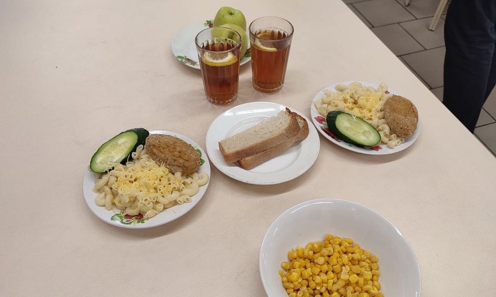 В омских школах усилят контроль за качеством питания