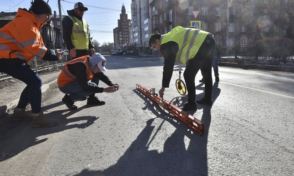 В Омске начались комиссионные обследования гарантийных дорог