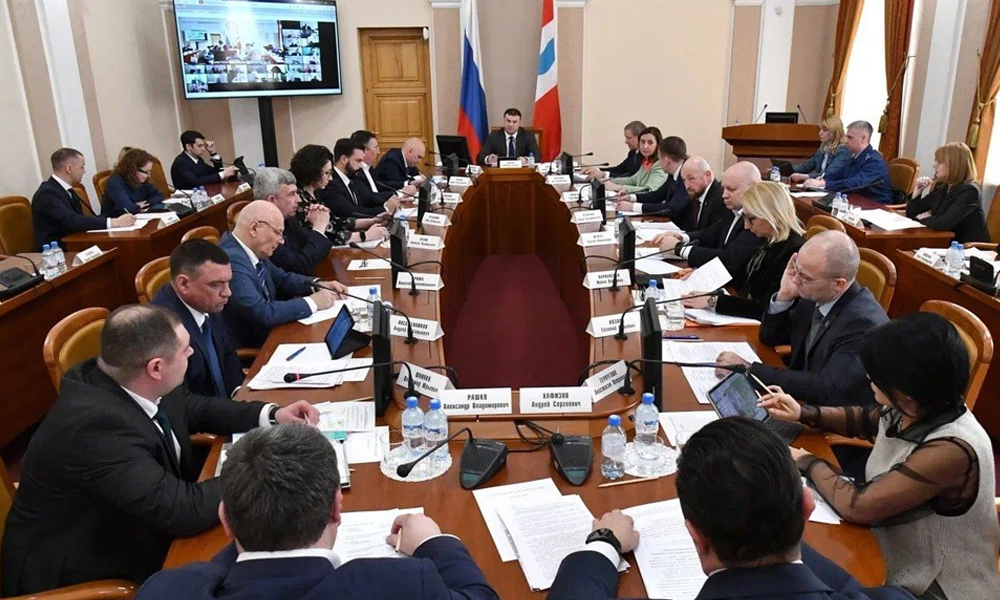 На социальные программы в Омской области направят почти миллиард рублей