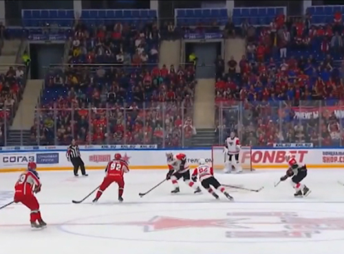 Фанаты омского "Авангарда" увидят завоёванный Кубок открытия