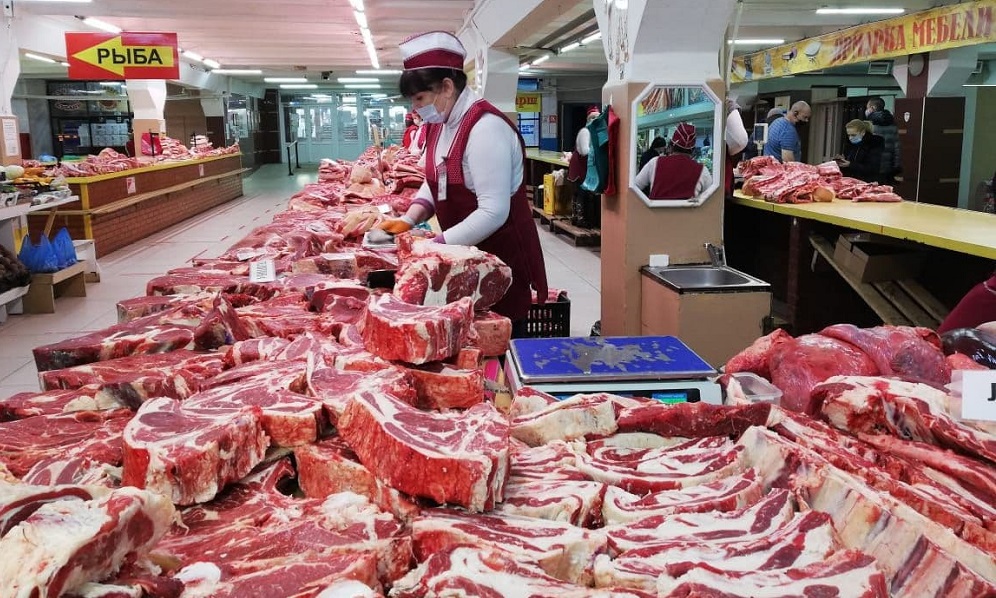 Омским фермерам и садоводам разрешили торговать на городских рынках бесплатно 