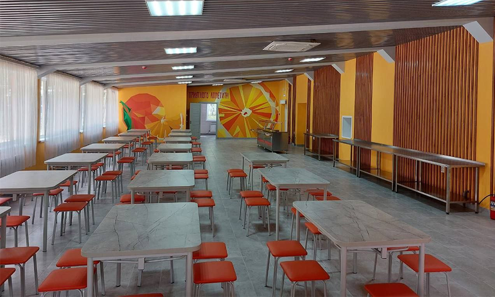 Виталий Хоценко: «По президентской программе модернизации детских оздоровительных учреждений обновили столовую в лагере «Берёзка»