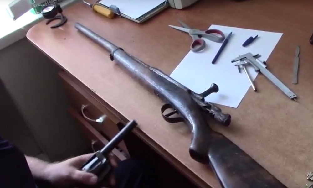 Омичка передала полицейским ружьё времён Гражданской войны