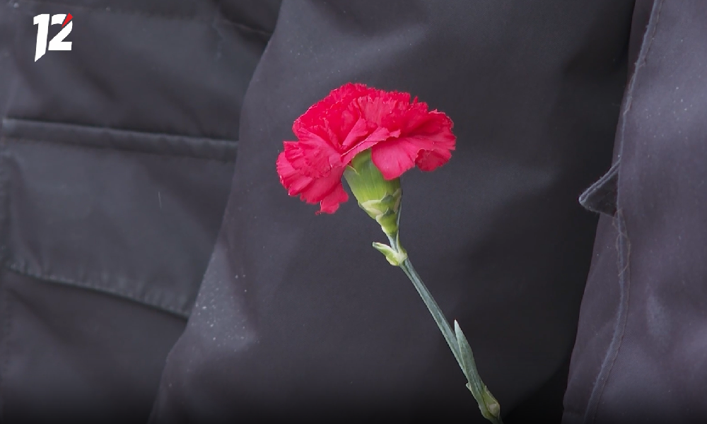 Организаторы и почётные гости чемпионата России по греко-римской борьбе возложили цветы к мемориалам воинской славы 