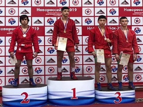 Самбист из Омска стал призёром первенства России