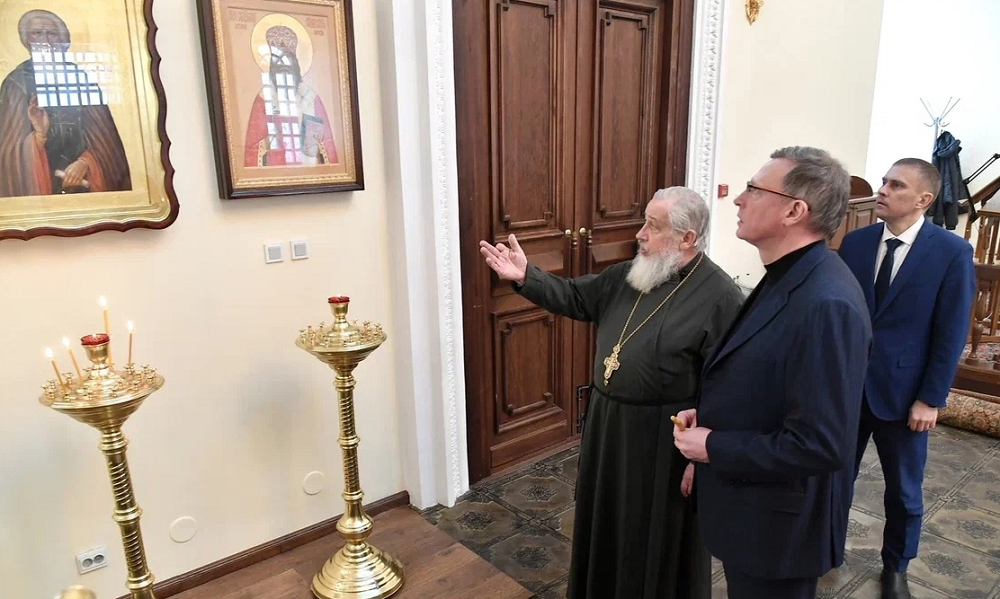 Как выглядит изнутри восстановленный омский Свято-Никольский собор, показали Александру Буркову [ФОТО]