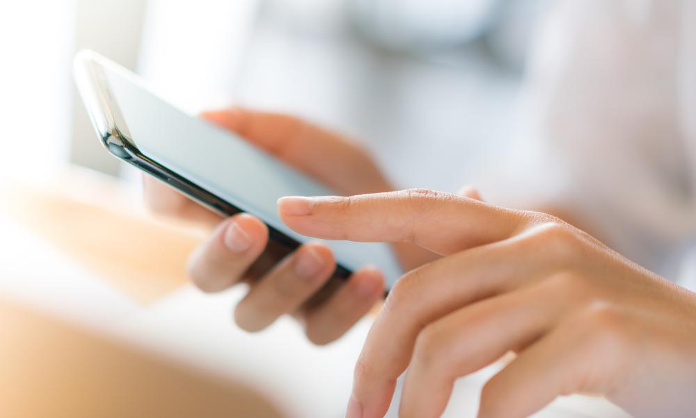 Омские абитуриенты теперь могут подать документы в вуз на портале «Госуслуги»