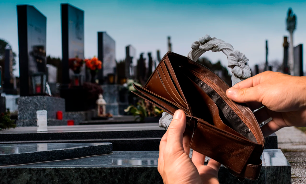 В Омске обсудили выход из кризиса комбината спецуслуг, занимающегося содержанием кладбищ