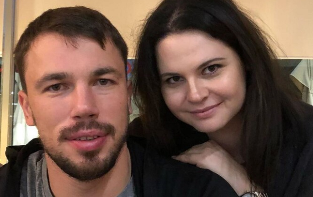 Экс-жена капитана "Авангарда" Емелина заявила о его измене: "Девочка теперь царствует, перешагивая через слёзы 3 детей"