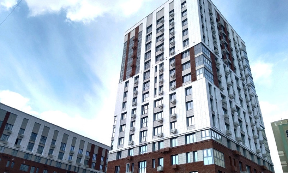 В Омске достроили элитный 18-этажный дом на Красном Пути