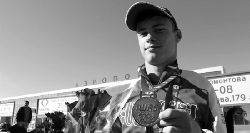 На трассе Омск - Новосибирск погиб трёхкартный чемпион мира по плаванию