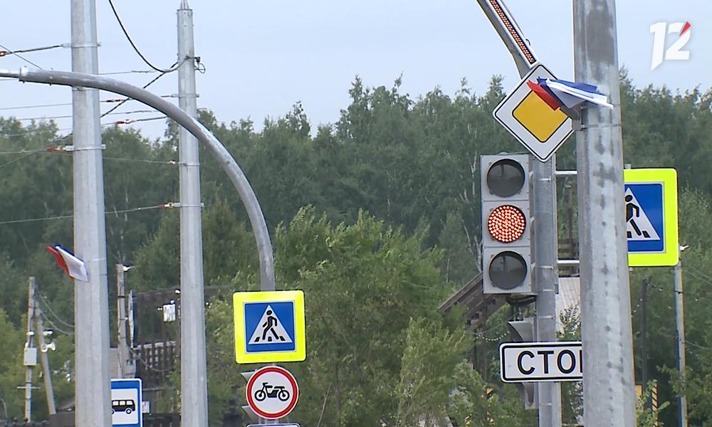 На обновлённом бульваре Архитекторов изменили работу светофоров 