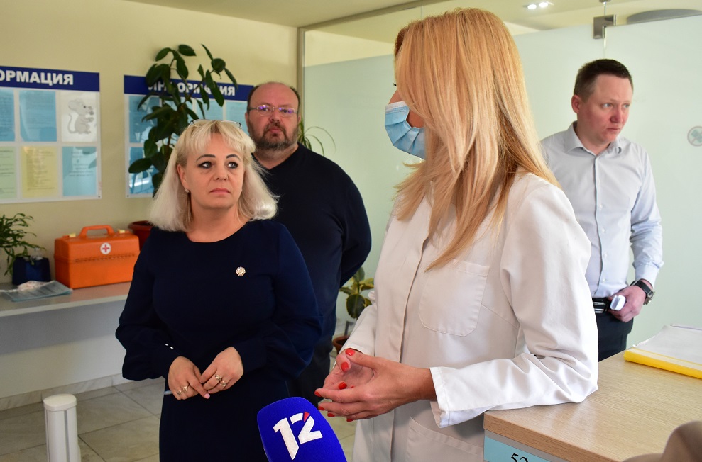 Омские скорые будут переадресовывать неотложные вызовы в городские поликлиники