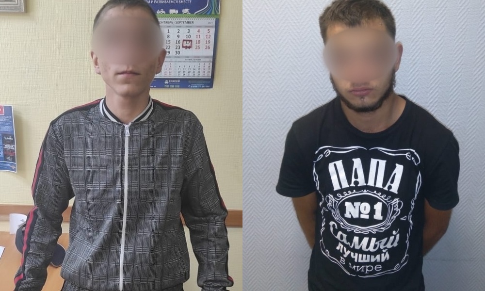 В Омске трое подростков и взрослый мужчина напали на прохожего из-за сигарет